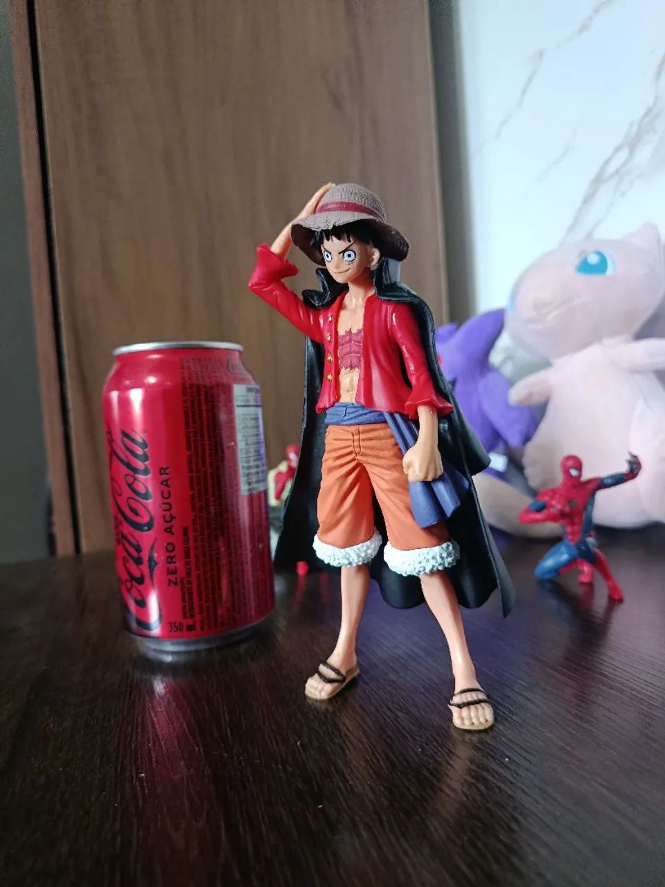 Action Figure One Peace | Monkey D. Luffy com a capa do Shanks - Foto 2