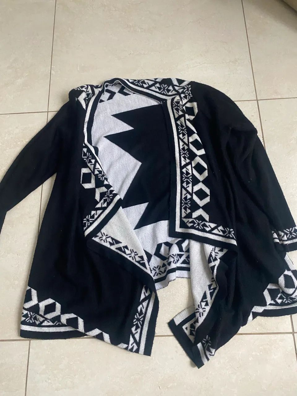 Cardigan preto e branco - Foto 4