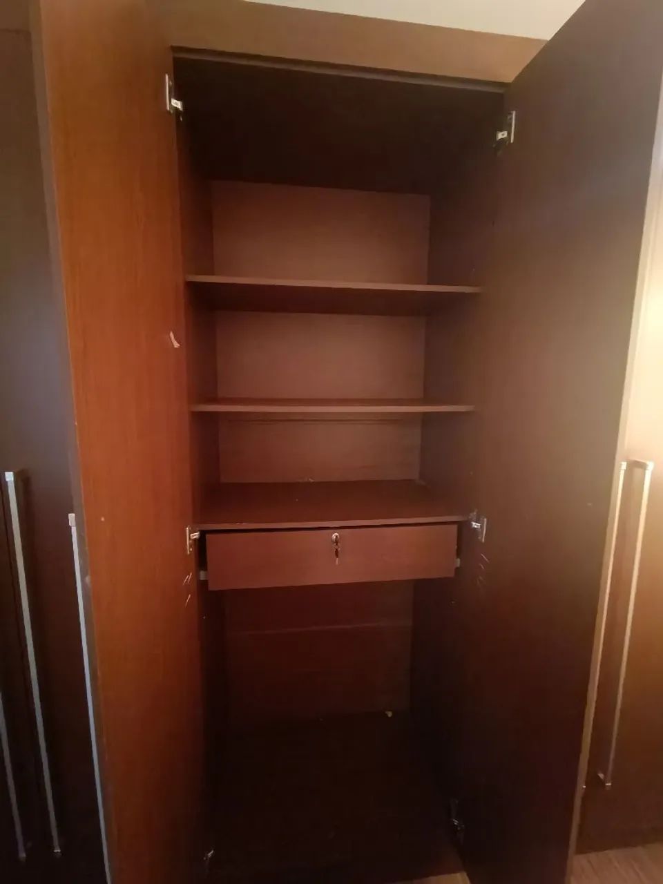 Guarda roupa 6 portas  - Foto 3