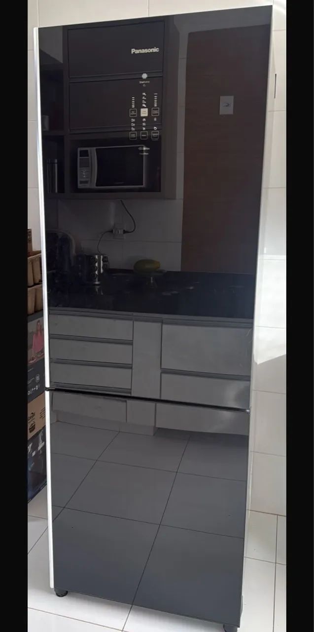 panasonic 480l inverter preta 
