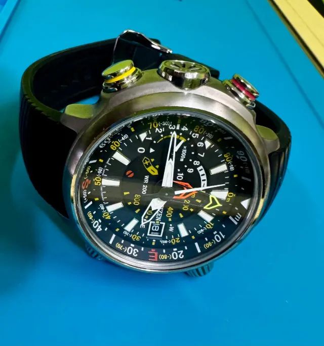 Citizen New Altichron, Titânio, Eco-Drive BN4021-02E - Acessórios