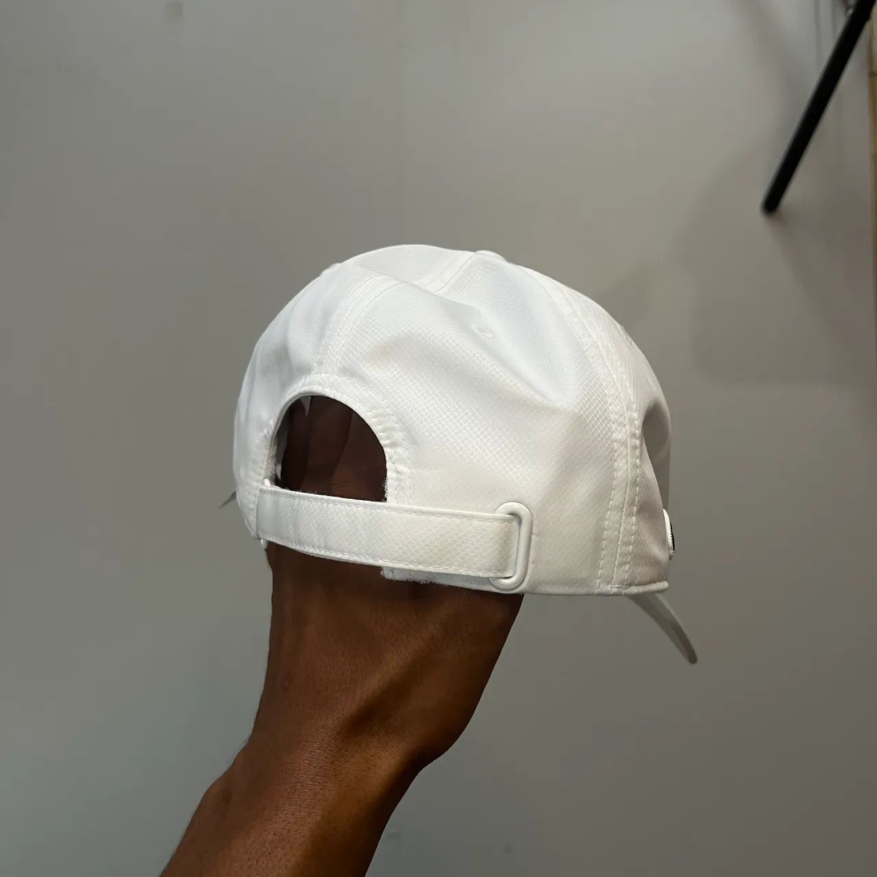 Boné Lacoste Sport Branco - Foto 2
