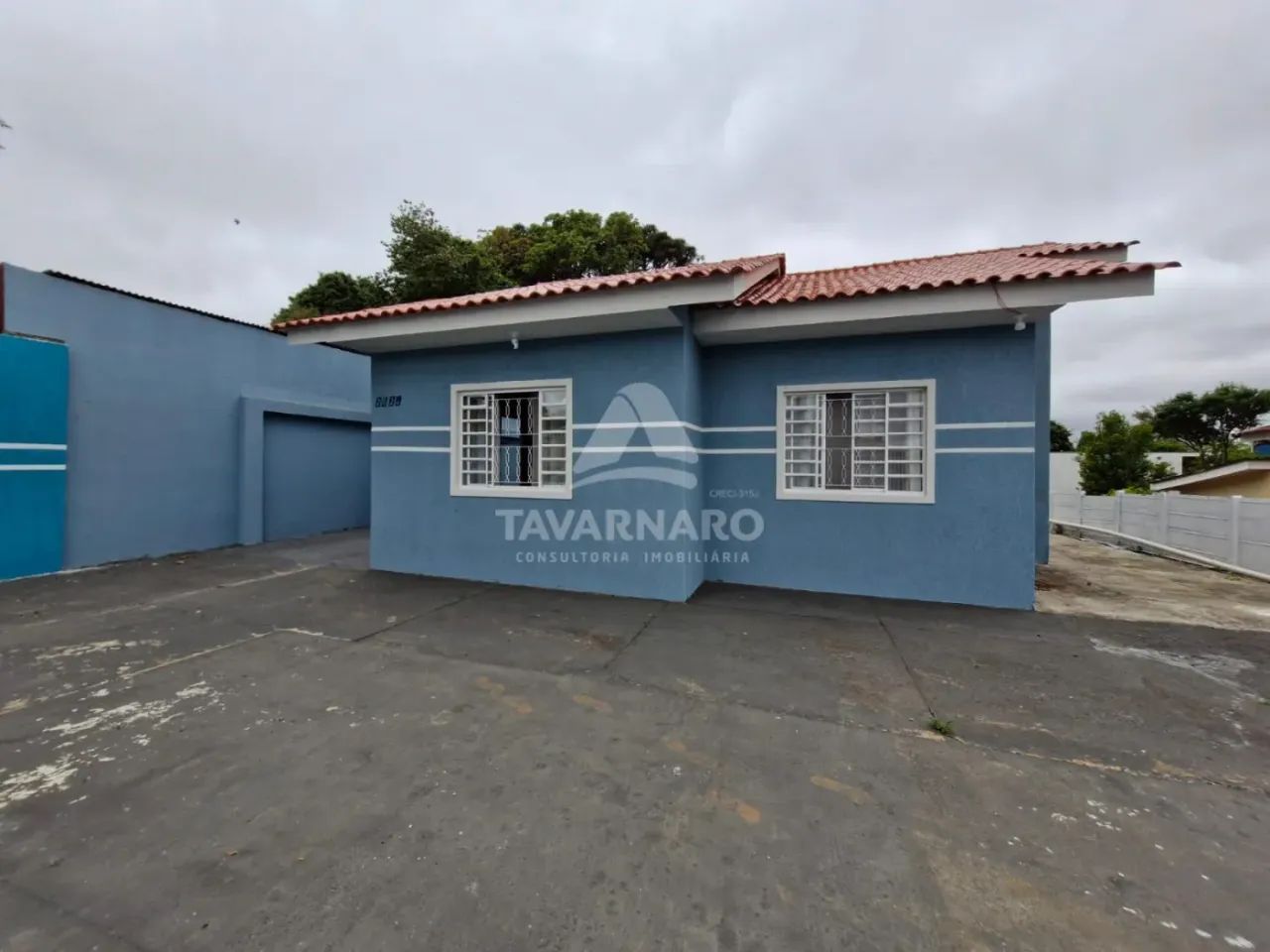 Casa 03 quartos Uvaranas