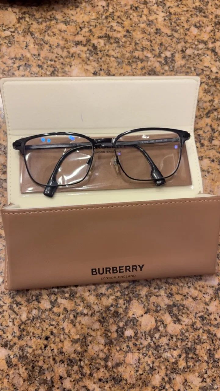 Armação burberry 