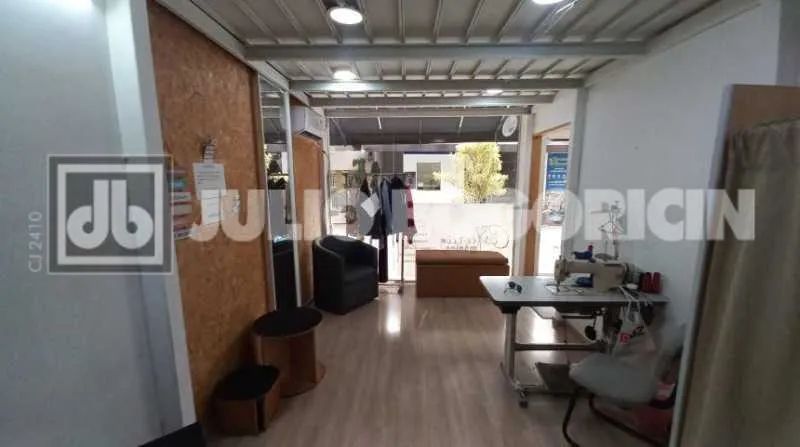 Loja : / Comercial / Recreio dos Bandeirantes