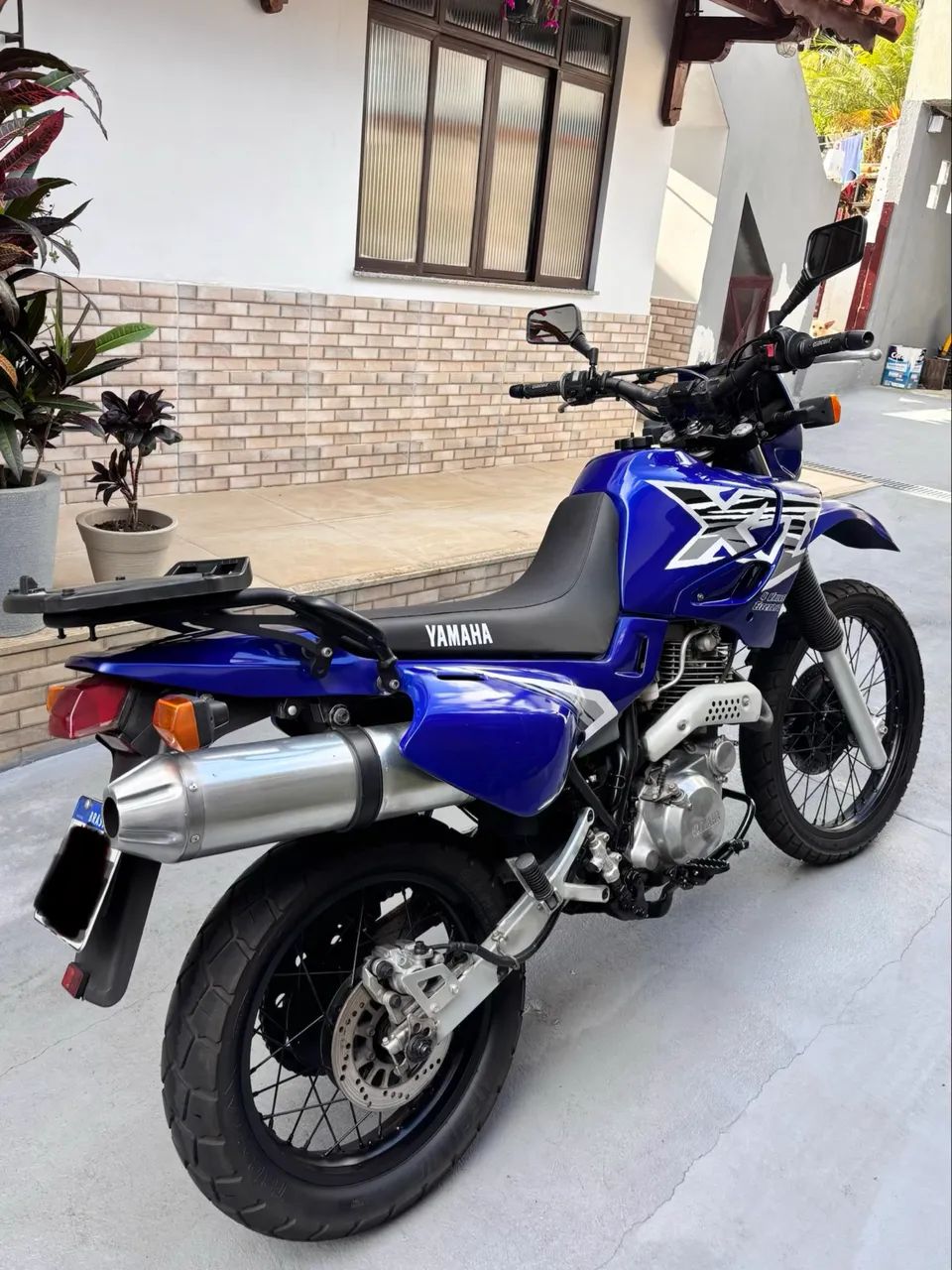 XT 600 azul