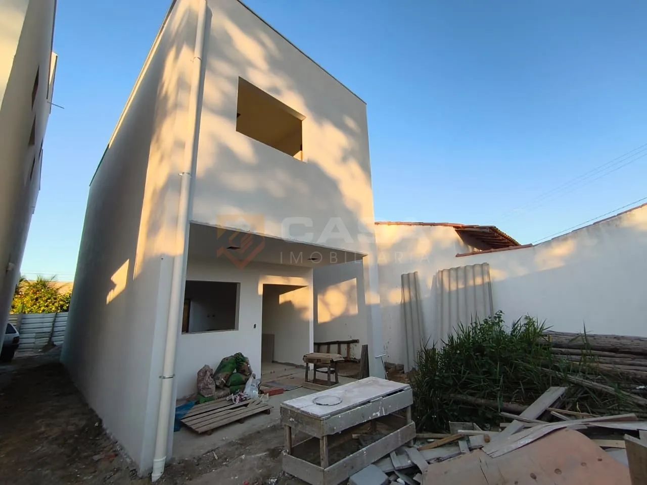 Duplex 3 qts com suite 101m2 Macafé