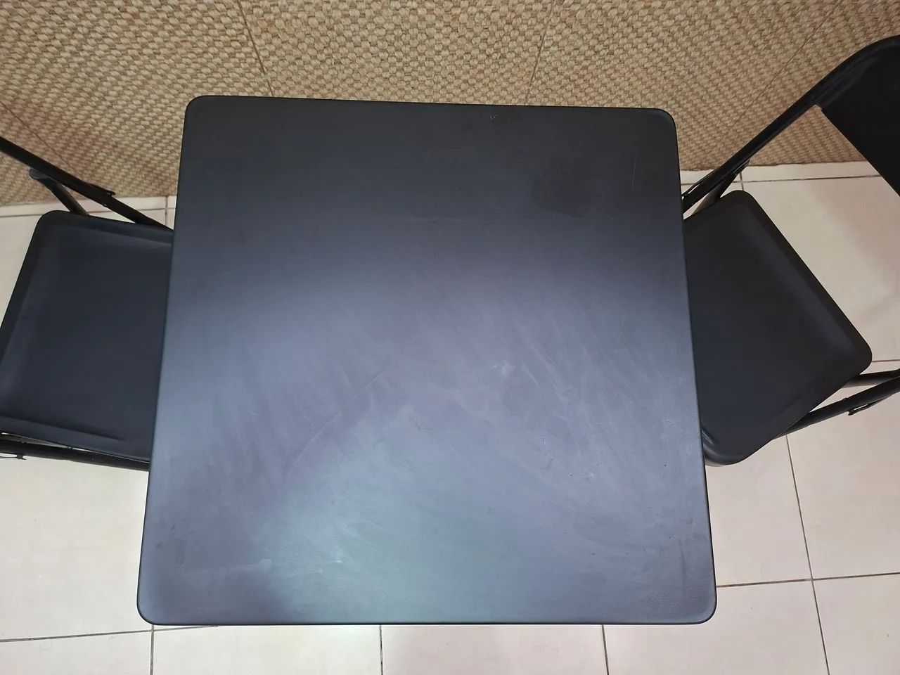 Mesa de Alumínio Preta com 2 Cadeiras - Bom estado - Foto 3
