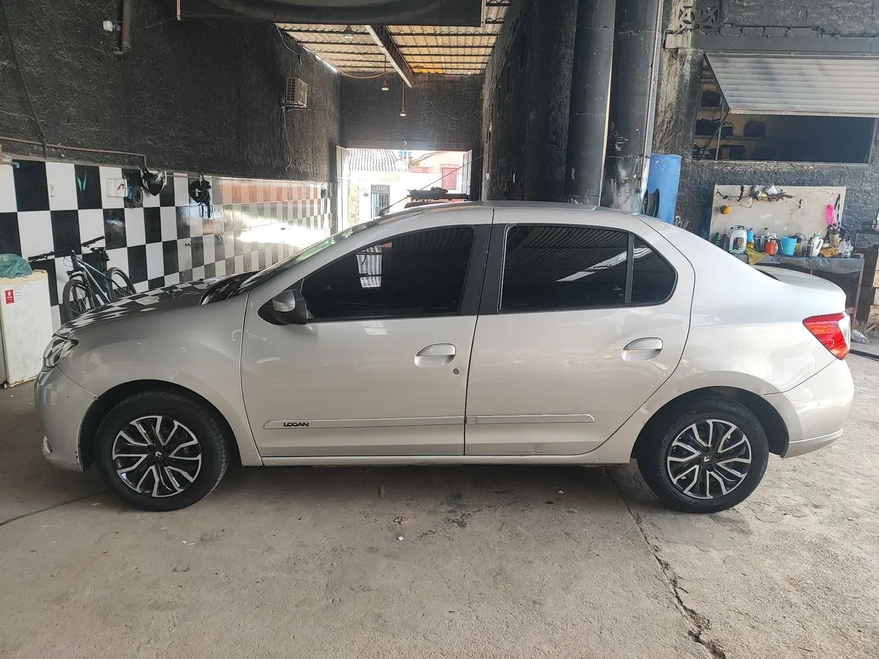 Renault Logan Expression Flex 1.0 12V 4P 2019 - Foto 4