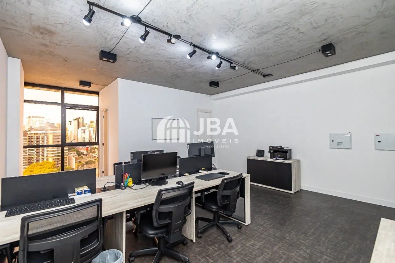 SALA COMERCIAL PRÓXIMA AO PARQUE BARIGUI