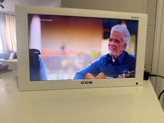 TV CCE 14 Pol 720p - Foto 3