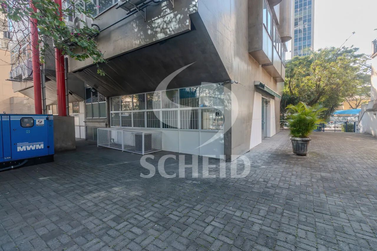 Loja/Salão à Venda no Itaim Bibi com 126m², mezanino e 2 banheiros
