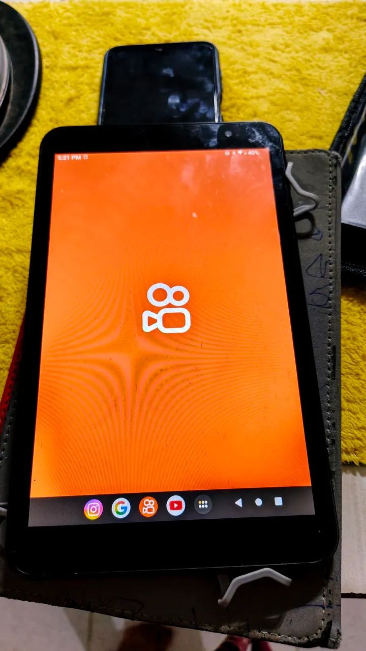 Vende tablet  seminovo tudo perfeito