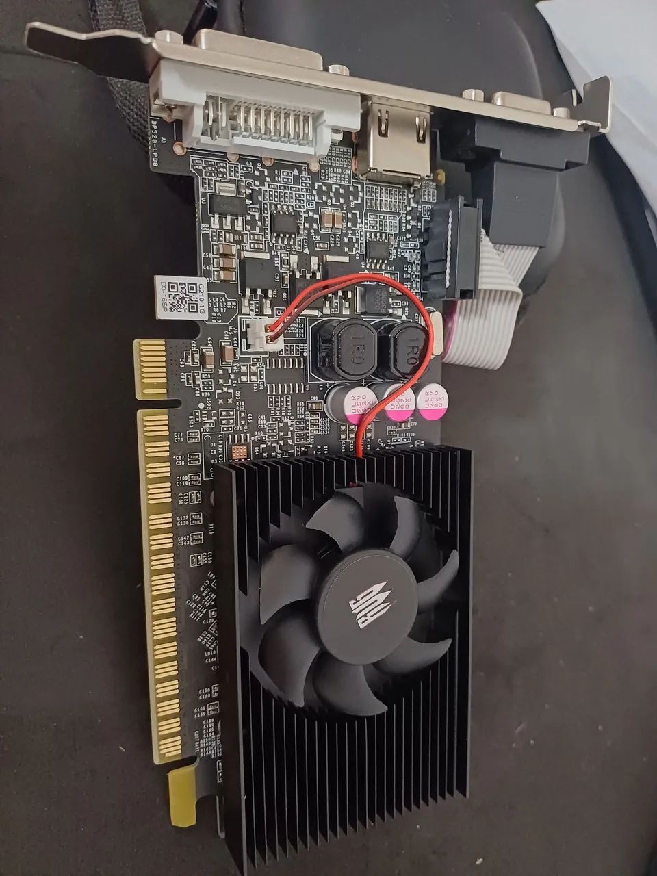 Placa de video Nvidia GeForce GT 210 Revenger - Foto 3