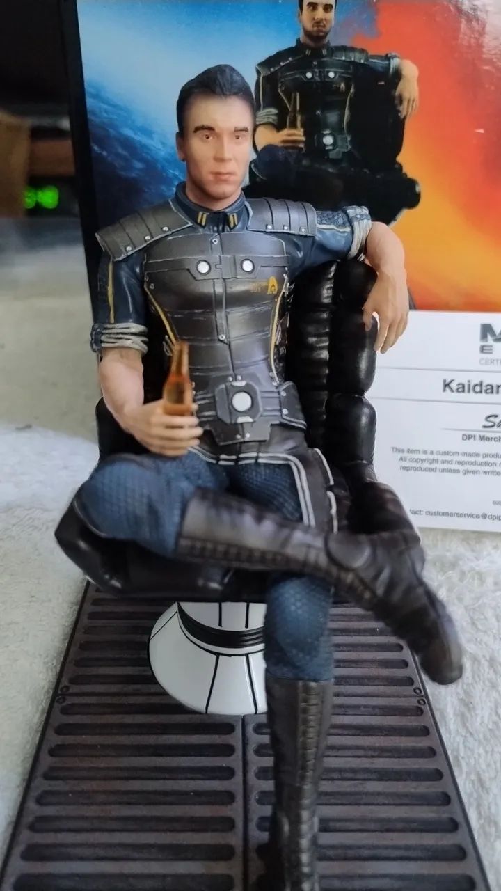 Figura Mass Effect Kaidan Alenko DEVPlus - Foto 2