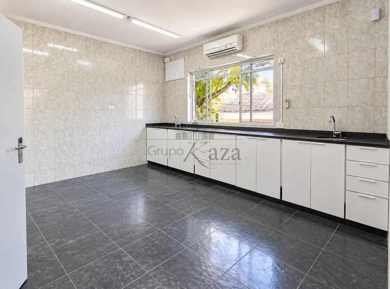 Sala Comercial - Centro - Jacareí - 14m².