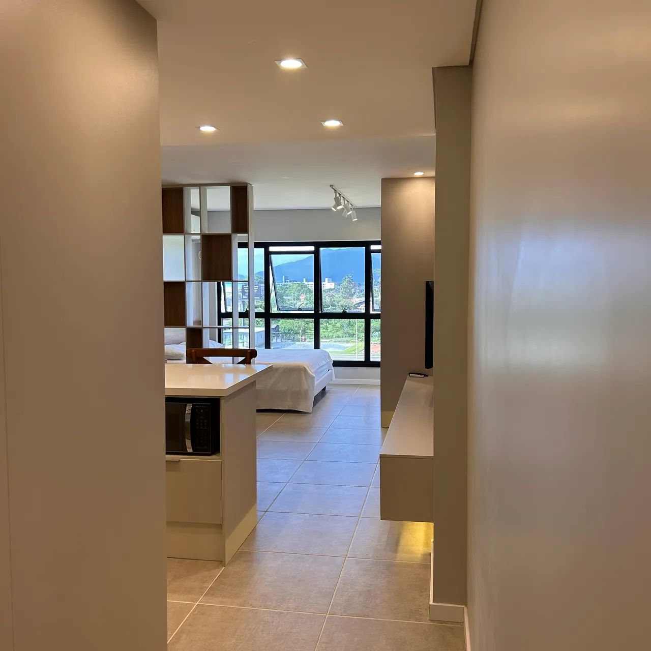 Studio sofisticado com piscina e próximo às praias - Foto 2