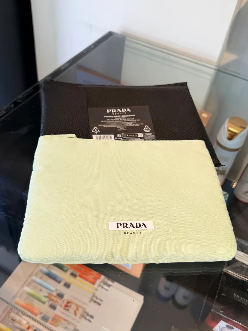 necessaire prada beauty verde - Foto 2