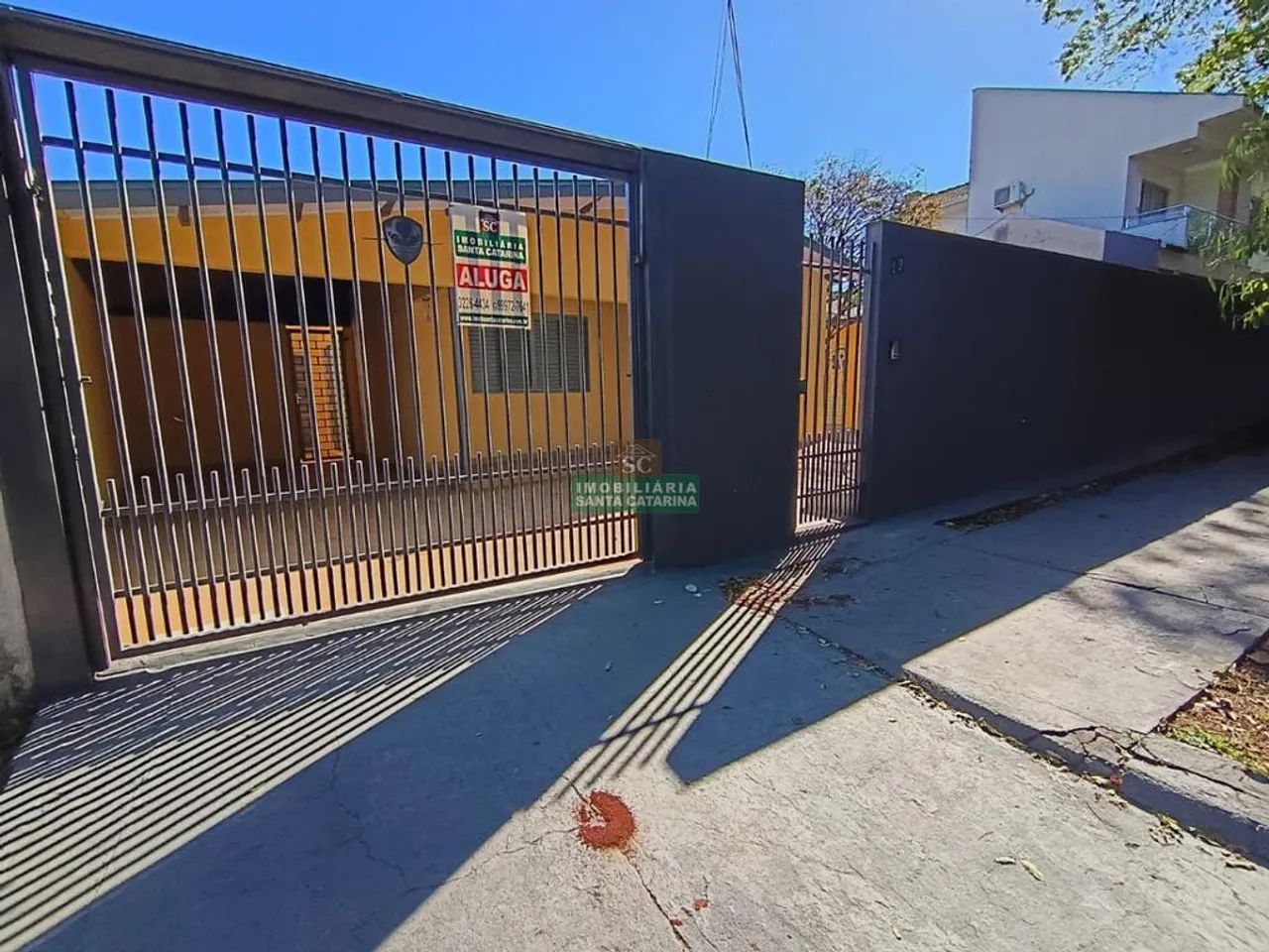 Casa para alugar em Maringá, Zona 08, com 4 quartos, com 125 m²