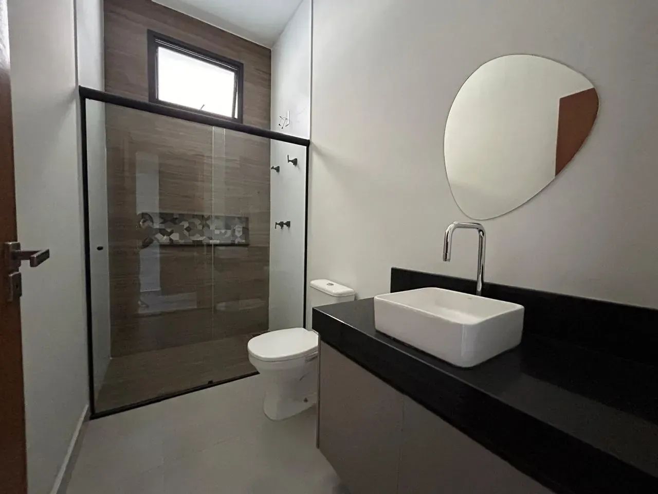 Térrea para aluguel possui 200 metros quadrados com 3 quartos - Foto 2