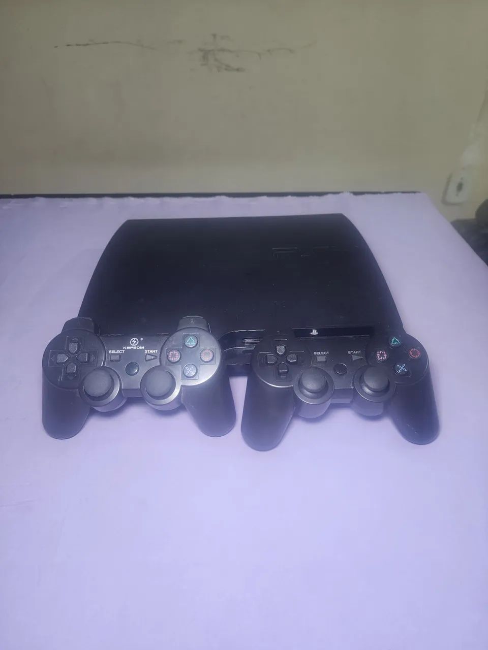 PS3 SLIM + 2 CONTROLES + 1 JOGO ORIGINAL - Foto 3