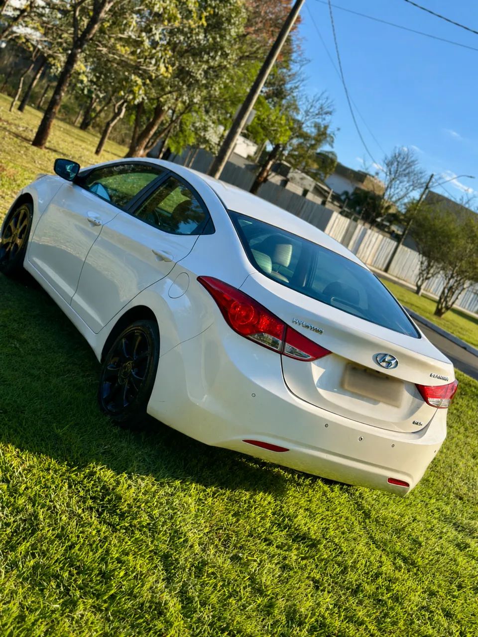 Hyundai Elantra GLS 1.8 16V 2013