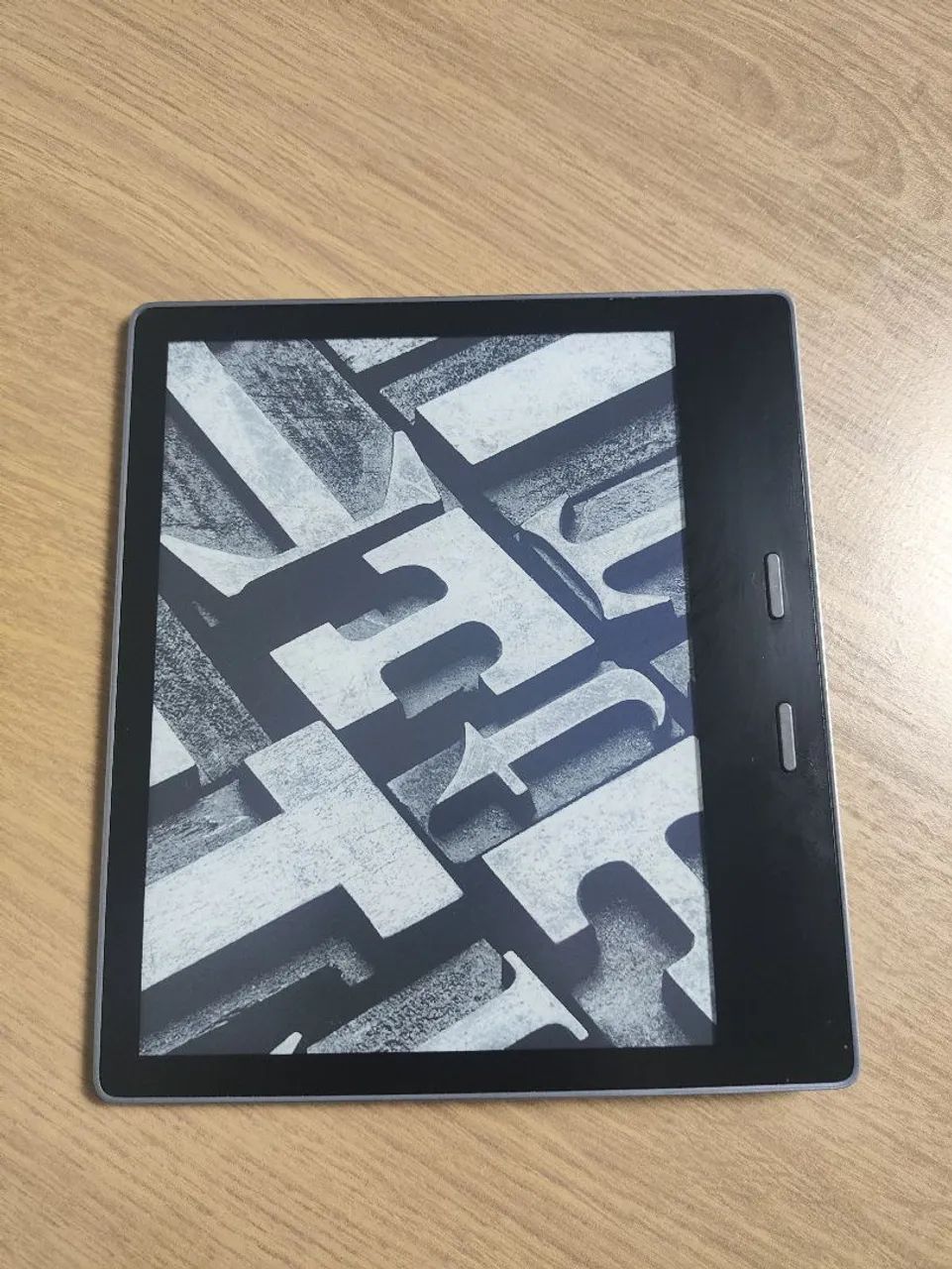 Kindle Oasis 32GB 10ª Geração (Luz Quente) - Impecável c/ Capa