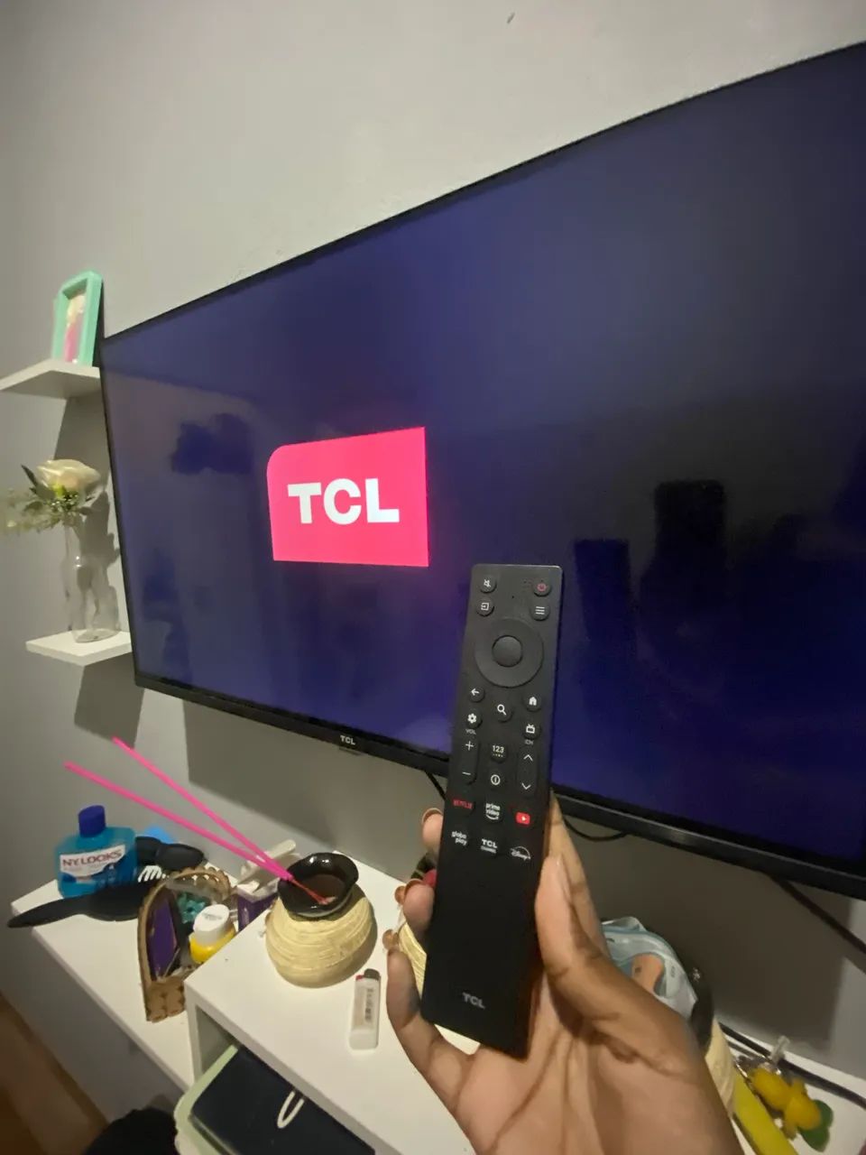 Smart TV 32" TCL Full HD QLED 35S5K Google TV 2 HDMI - Foto 3