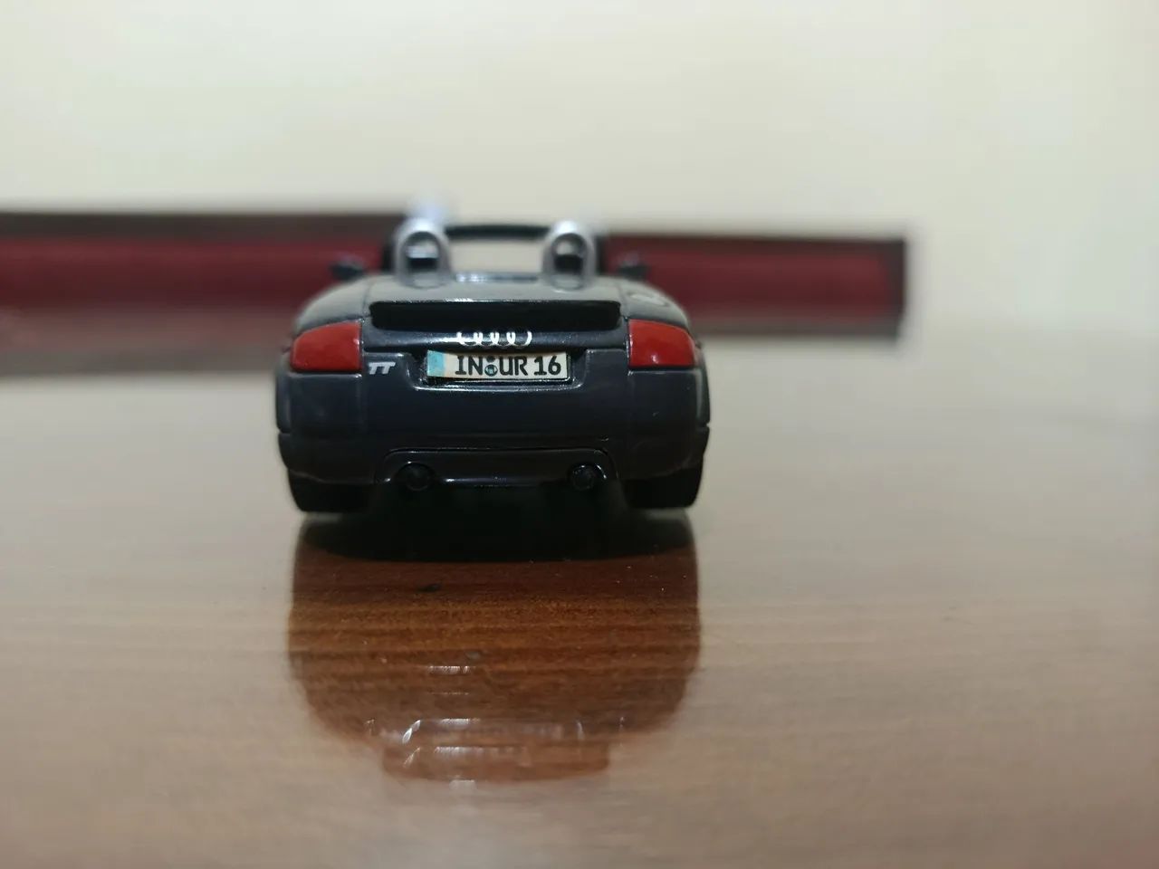 Miniatura Audi TT Roadster 1/36 - Hobbies e coleções - Teutônia