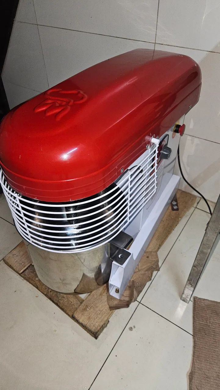 Batedeira masseira industrial 20L - Foto 3