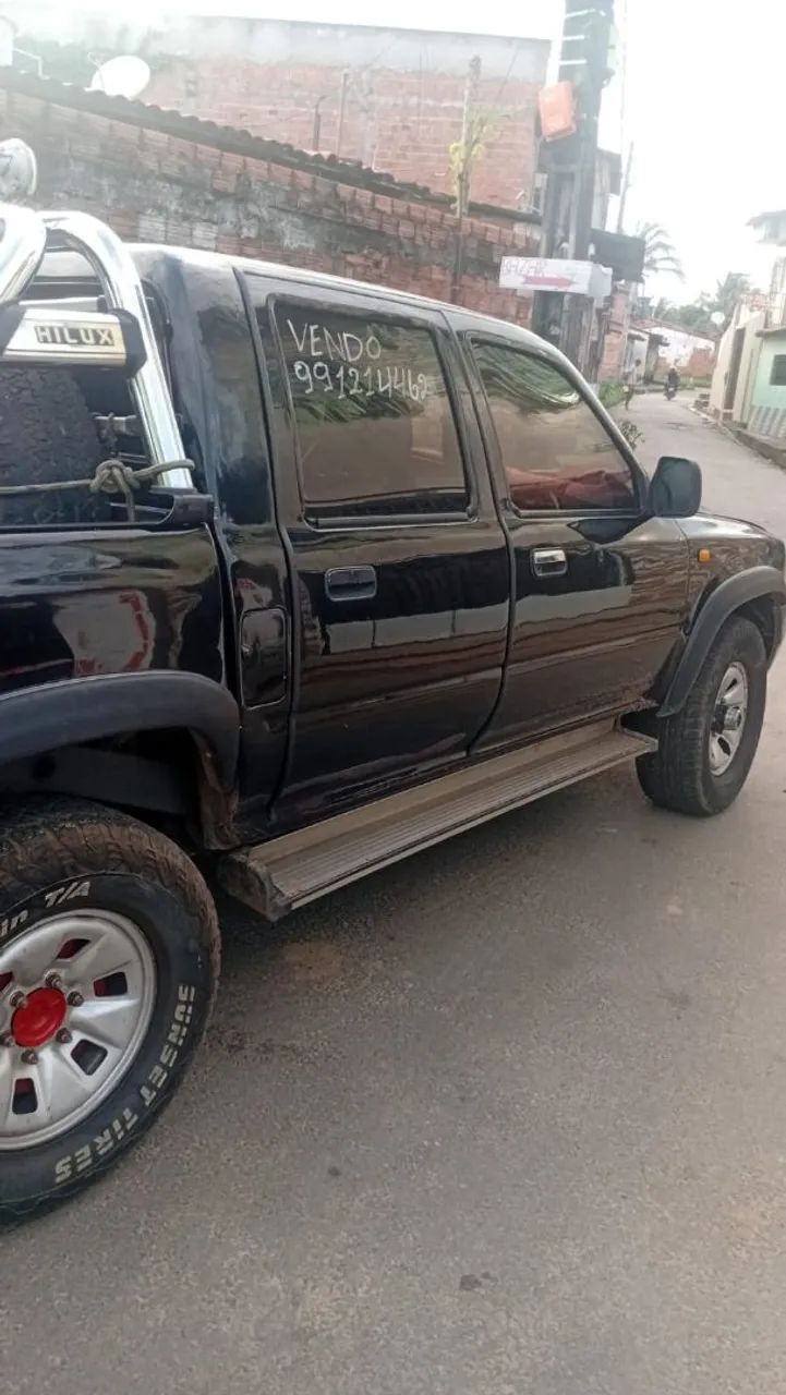 Toyota Hilux Hilux CD DX 4x4 3.0 8V 90cv Diesel 2004
