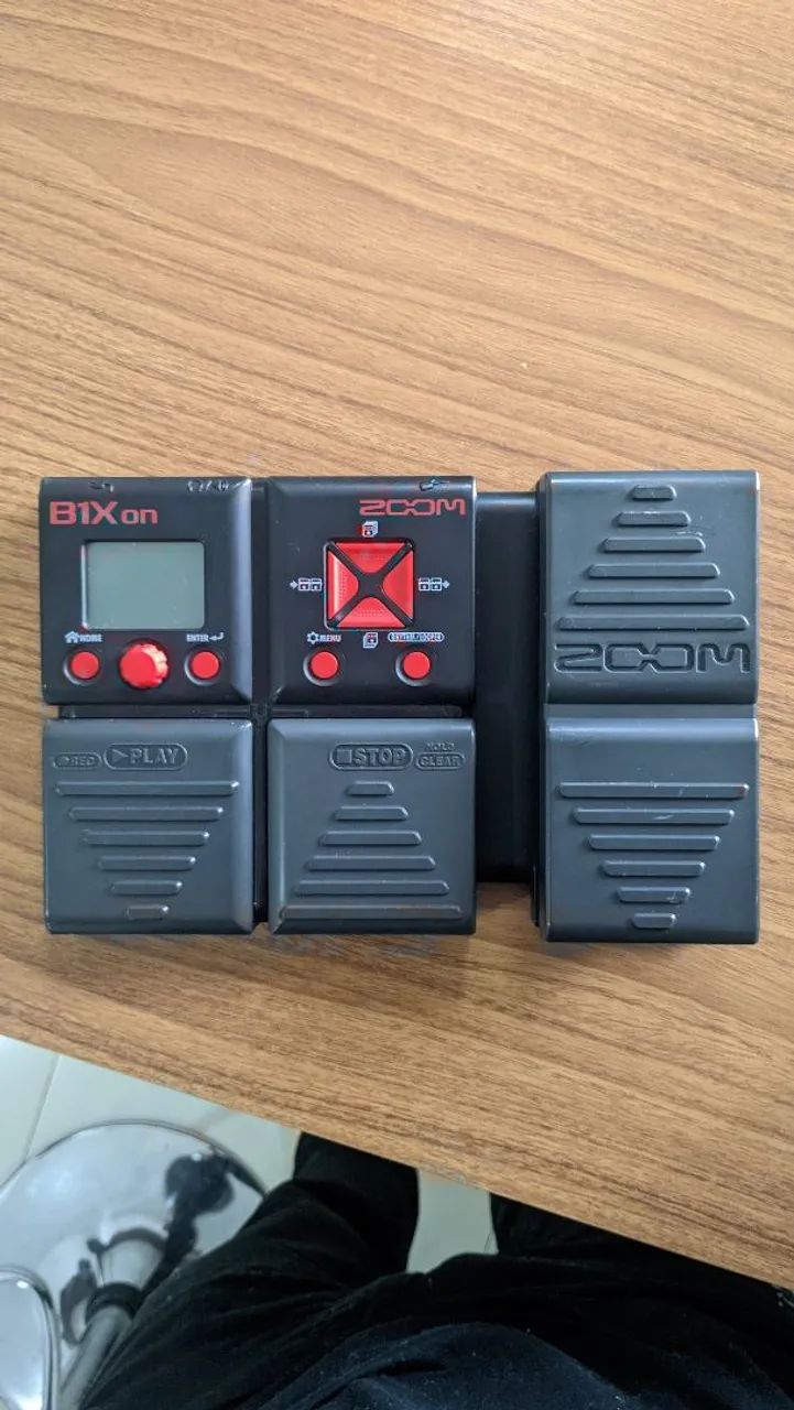 Pedaleira Zoom b1xon