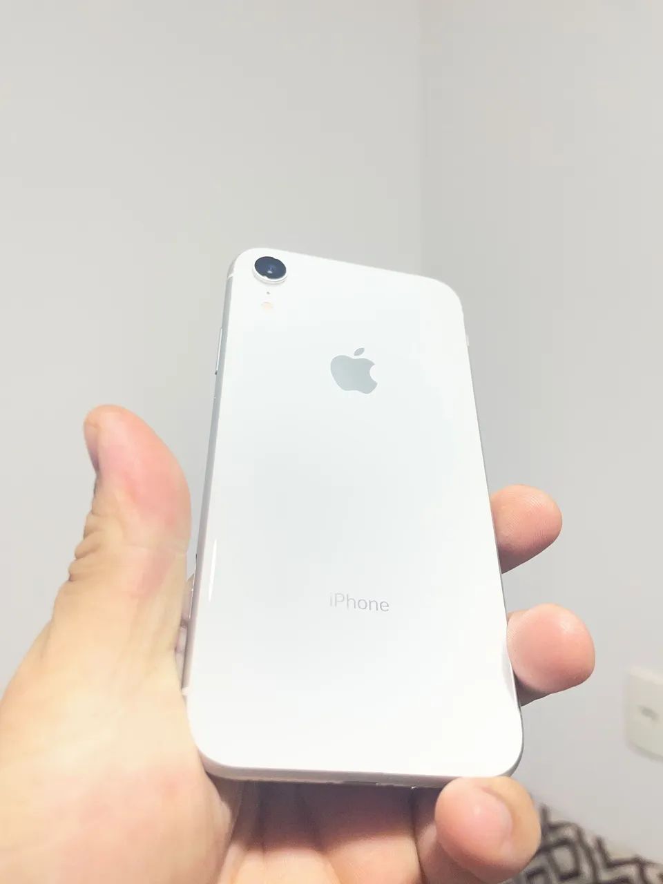 Vendo IPhone XR 128Gb branco - Celulares e Smartphones - Jardim