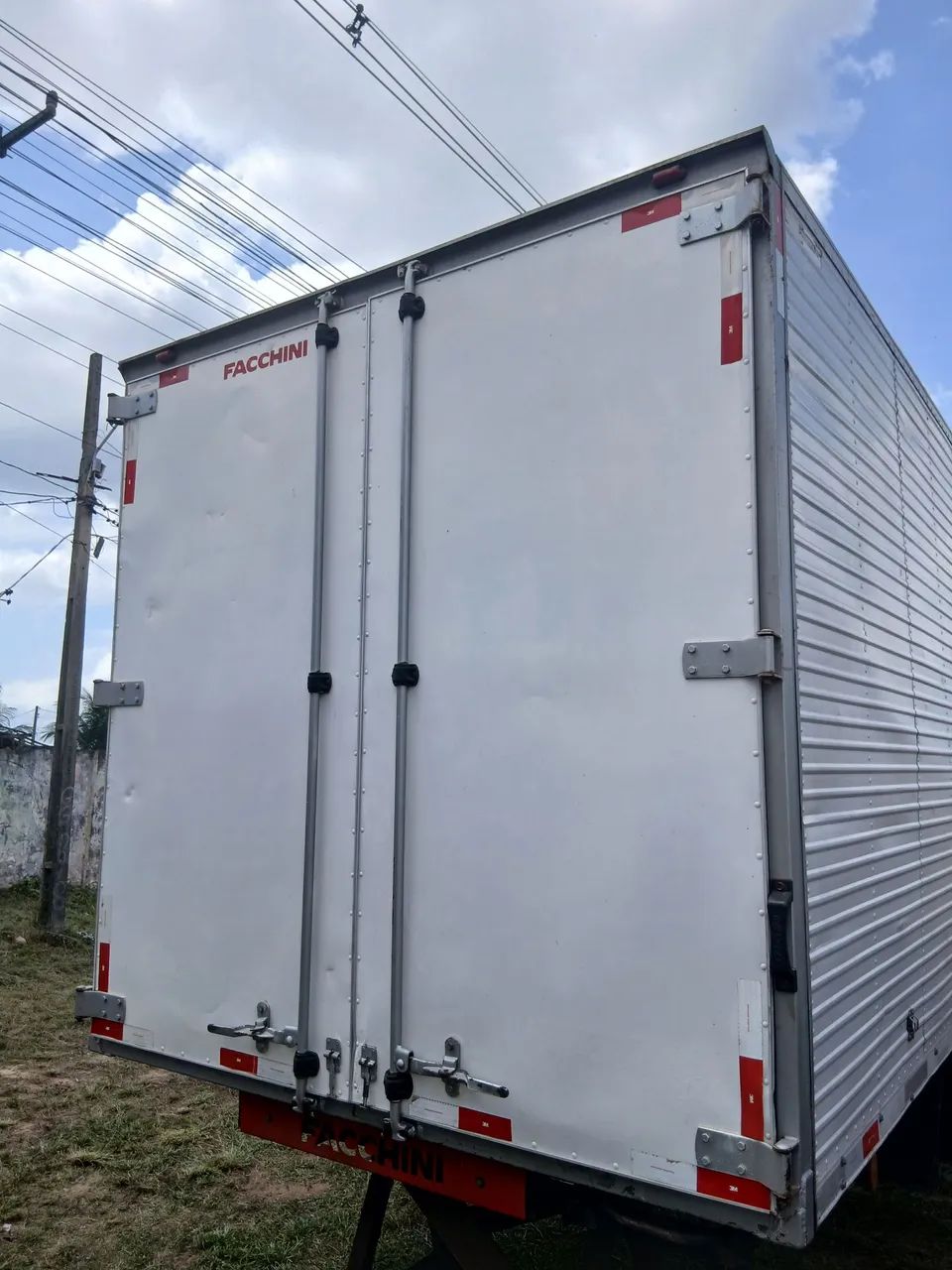 Vendo baú 3/4 5.40 de comprimento 22.000,00 - Foto 2