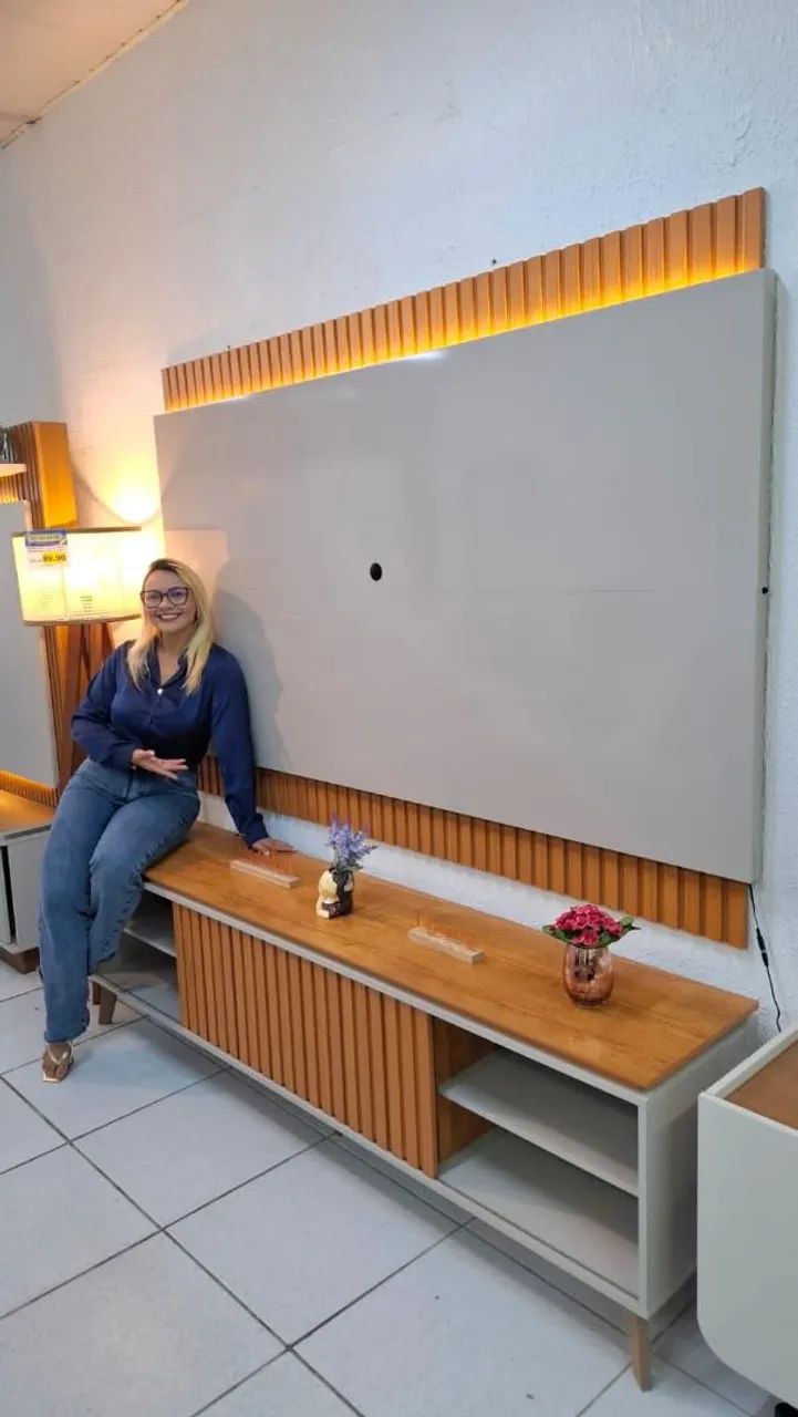 BANCADA COM PAINEL RIPADO COM LED