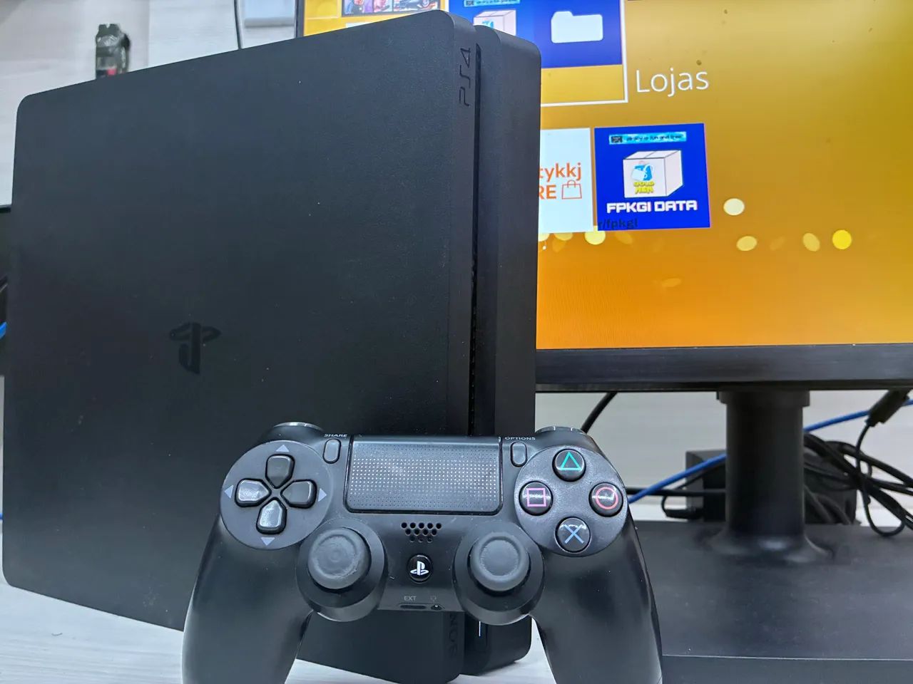 Ps4 Slim 1TB desbloqueado - Foto 2