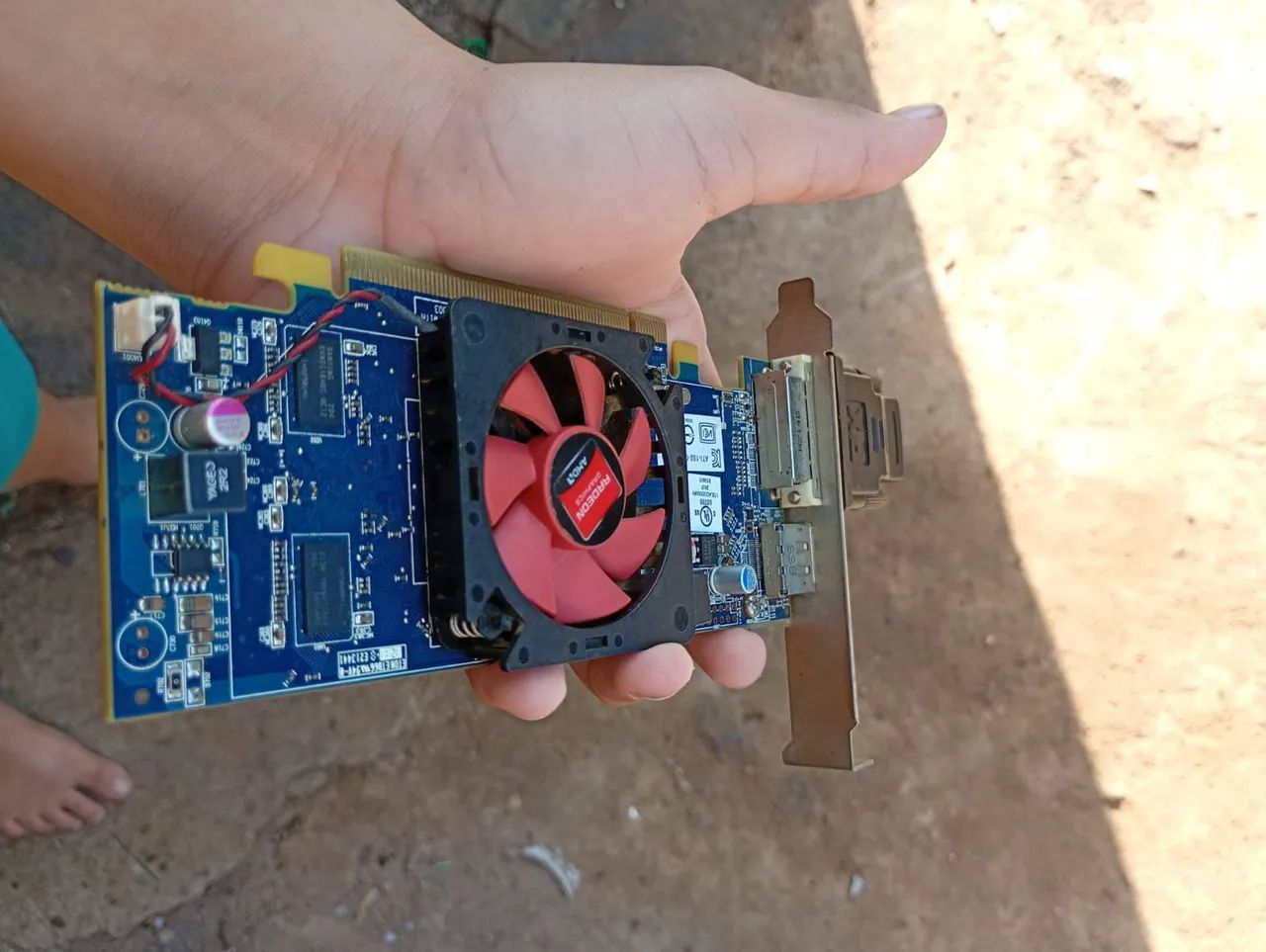 Placa de vídeo AMD Radeon 6450 - Foto 5