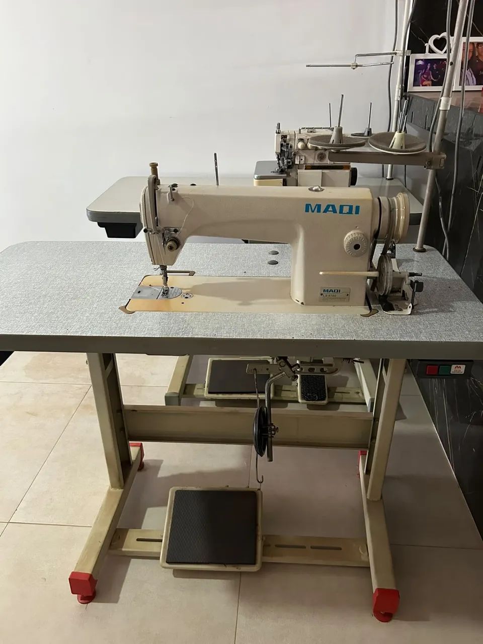 Máquina de costura industrial  - Foto 2