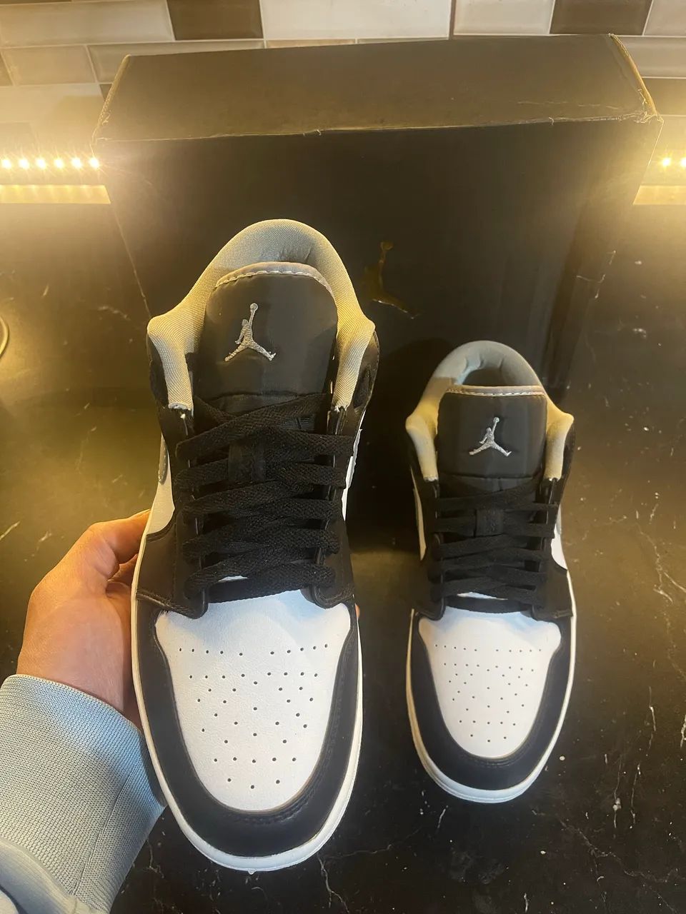 Air Jordan 1 Low Black Medium Grey - Calçados - Americanópolis