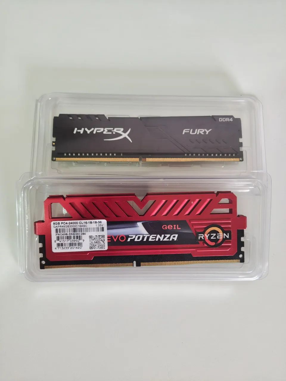 2 Pentes de 8GB DDR4