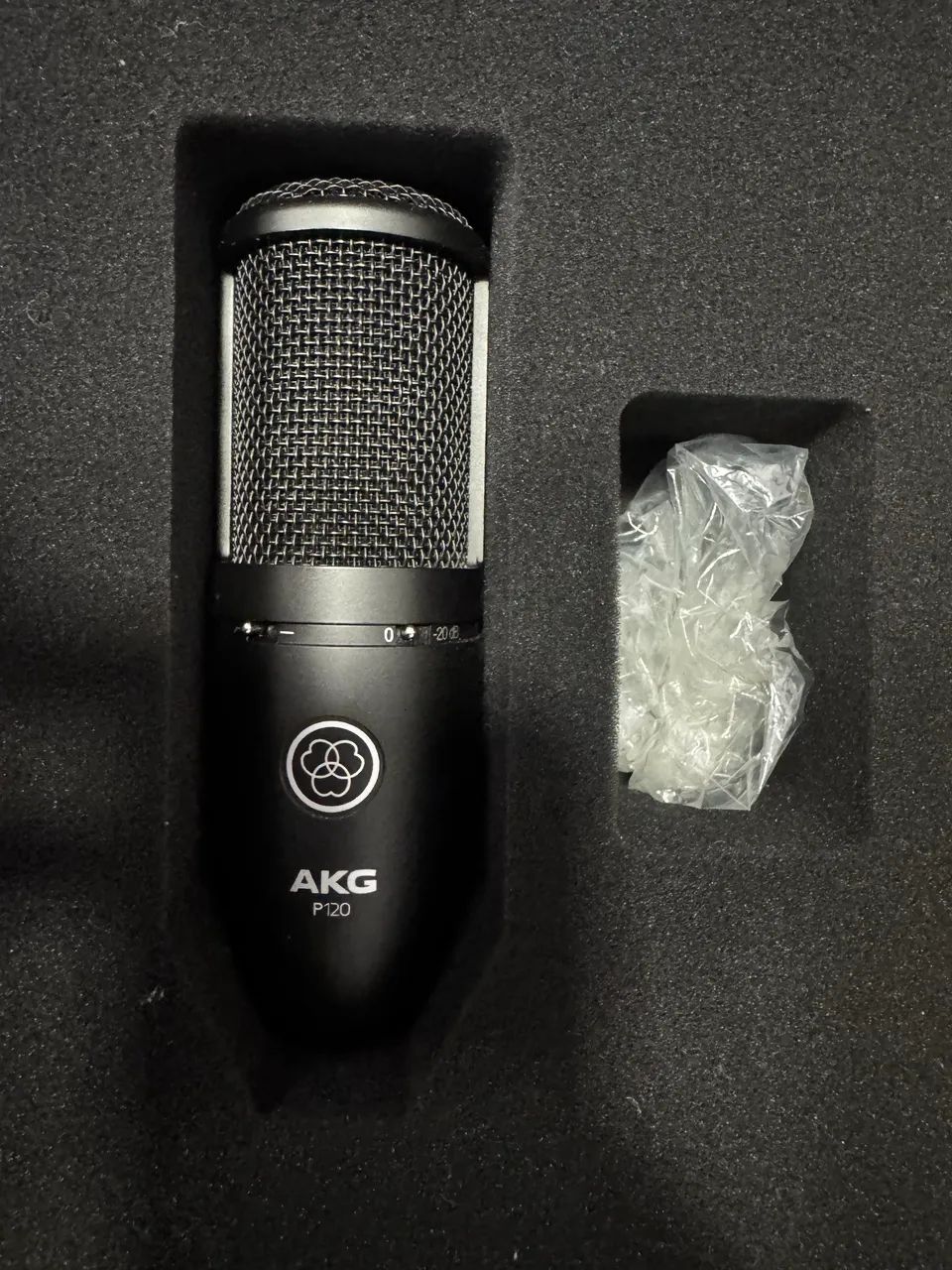 Microfone condensador AKG P120