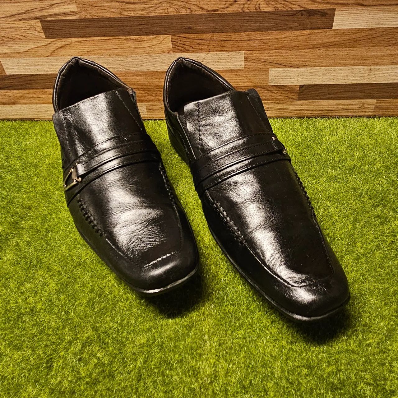 2 Pares Sapatos de Couro Tam 39 (Lote) - Foto 2