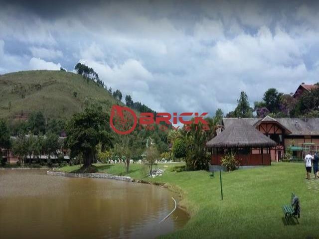Terreno com 1.400 m² no condomínio green valley