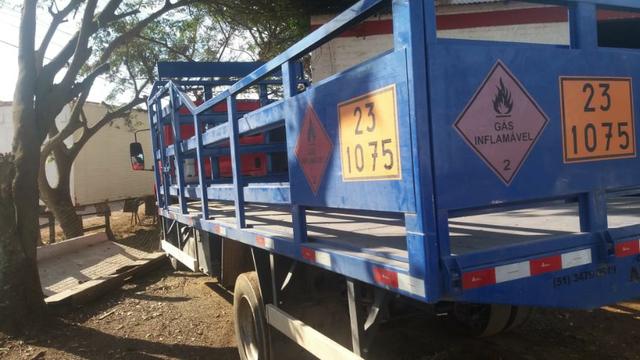 Carroceria para gas GLP 5,5 mts - Foto 8