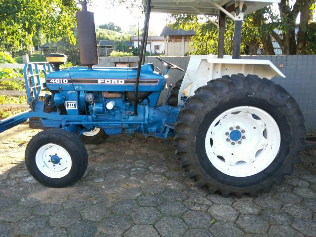 Vendo trator Ford 4610 ano 1987