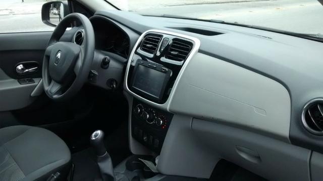 Renault Logan Expression 1.6 Manal 2019 - Foto 7