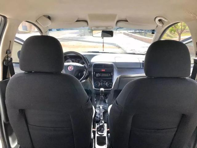 Fiat Punto 1.4 Elx Flex - 2010 - Foto 3