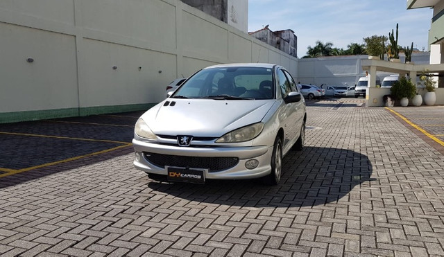 Peugeot 206 Feline - 3mil + 350 Mês