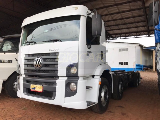 VW 24.280 CONSTELLATION 8X2