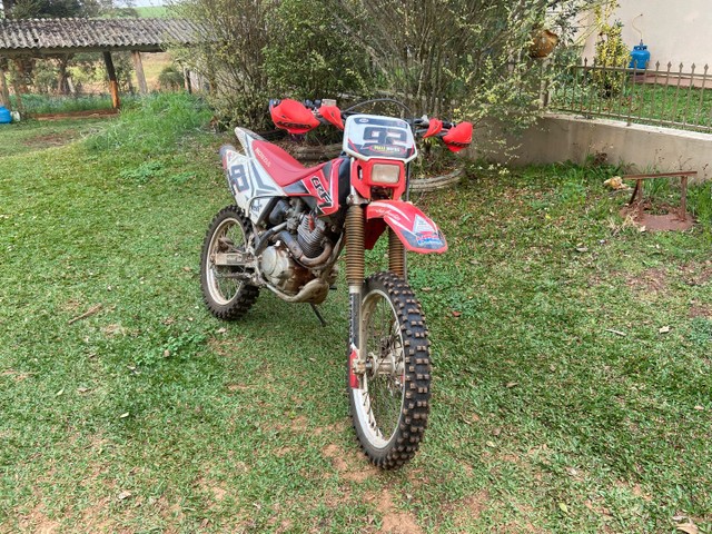 CRF 230 COM FREIO A DISCO
